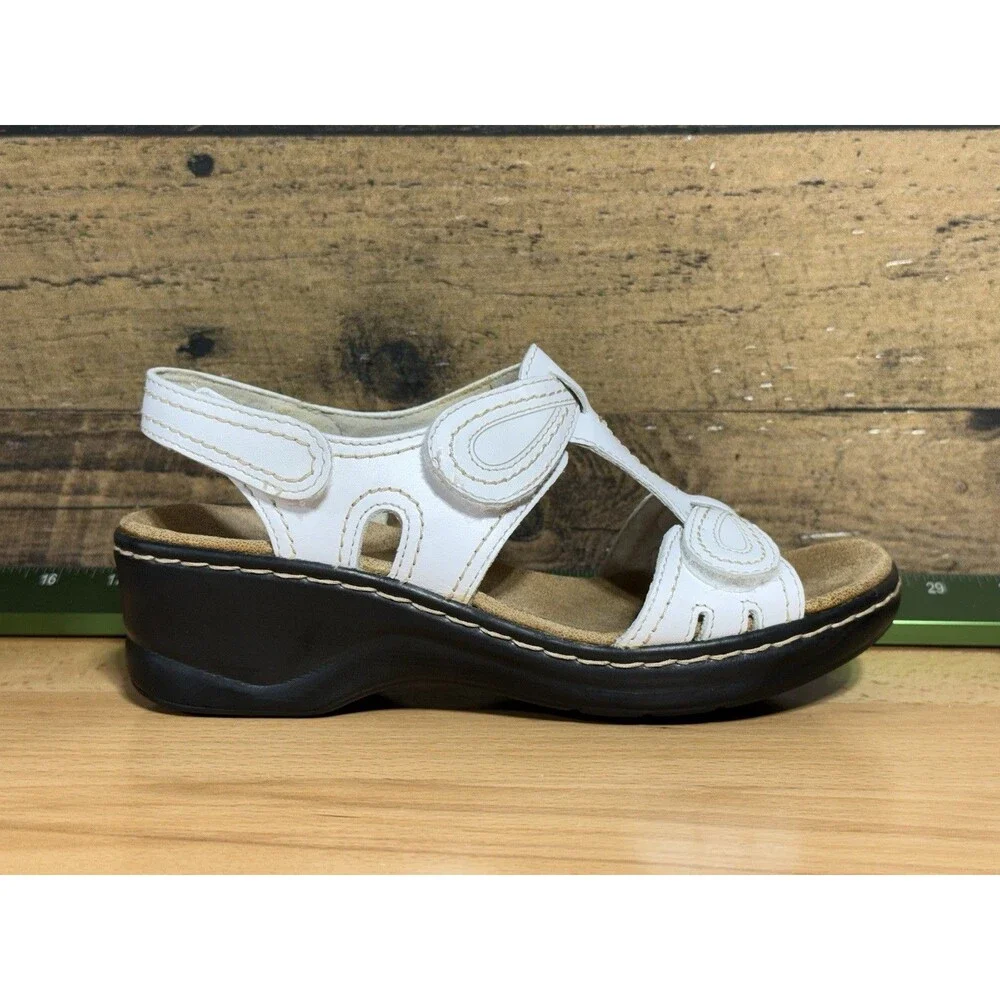 🔥Clarks Sandals Womens 7 Lexi Walnut Q Slingback White Block Heels- EXCELLENT!!